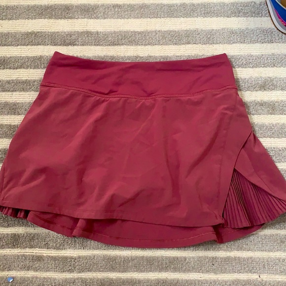 lululemon athletica Dresses & Skirts - Lululemon athletic skirt size 2 short